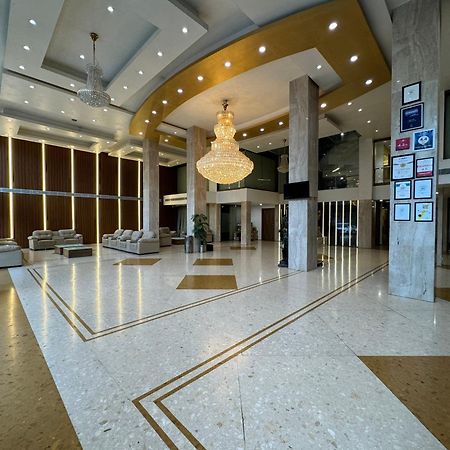 Hotel The Evergrand Palace Rajkot Eksteriør bilde