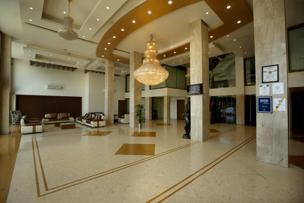Hotel The Evergrand Palace Rajkot Eksteriør bilde