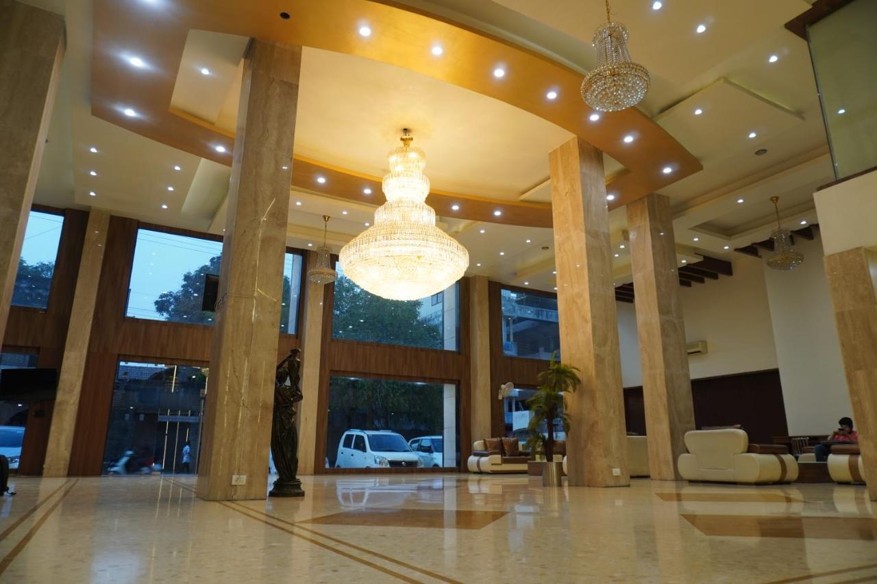 Hotel The Evergrand Palace Rajkot Eksteriør bilde